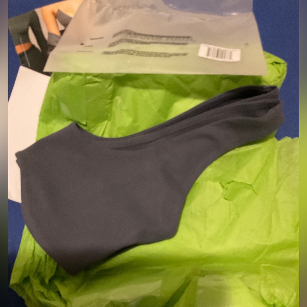 🆕JOAH BROWN SUEDED NAVY CROPPED CONTOUR BRA SIZE: XS/S NWT - Picture 15 of 16